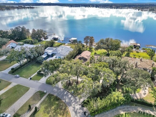 Building Photo - 10577 Down Lakeview Cir