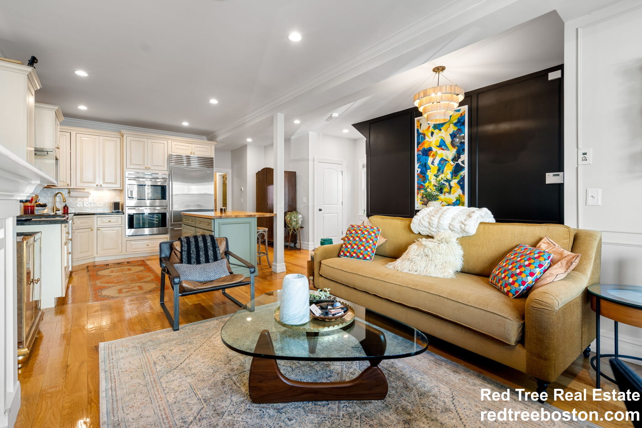 Building Photo - 687 E 6th St