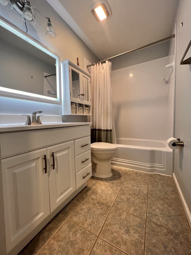 Building Photo - 12790 Polo Parc Dr