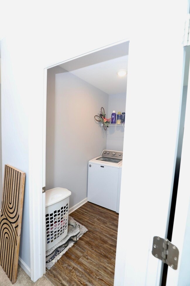 Building Photo - 1009 Providence Plantation Dr