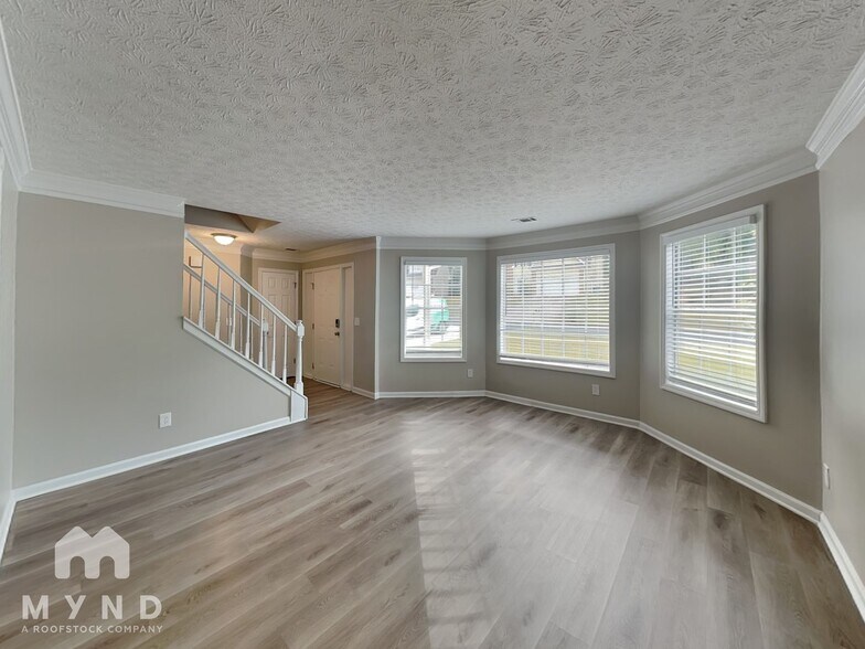 Building Photo - 7138 Lone Oak Trce