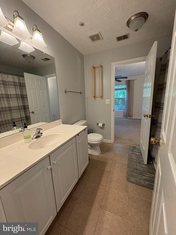 Building Photo - 653 Burtons Cove Way