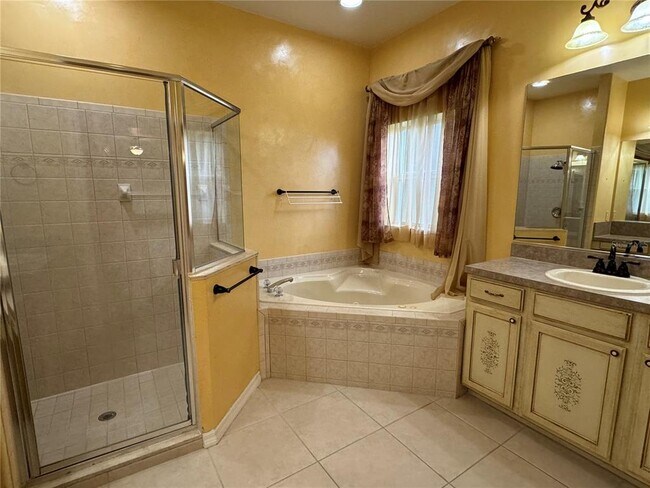 Building Photo - 7832 Kavanagh Ct