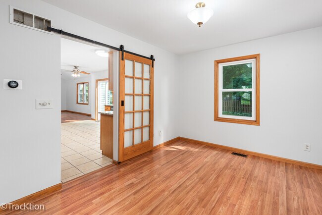 Building Photo - 3081 Barnstable Ct