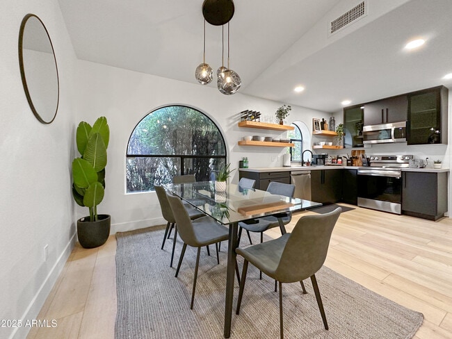 Building Photo - 16653 N 59th St