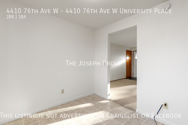 Building Photo - Sun-filled 2BD/1BA in University Place Duplex