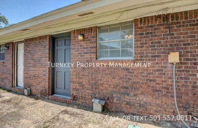 Building Photo - 2 E Laramie Dr