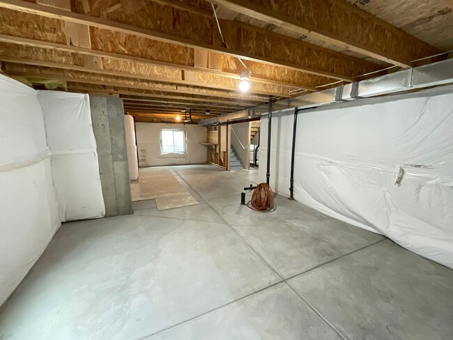Building Photo - 4 Bedroom Home Available Near Black Forest...