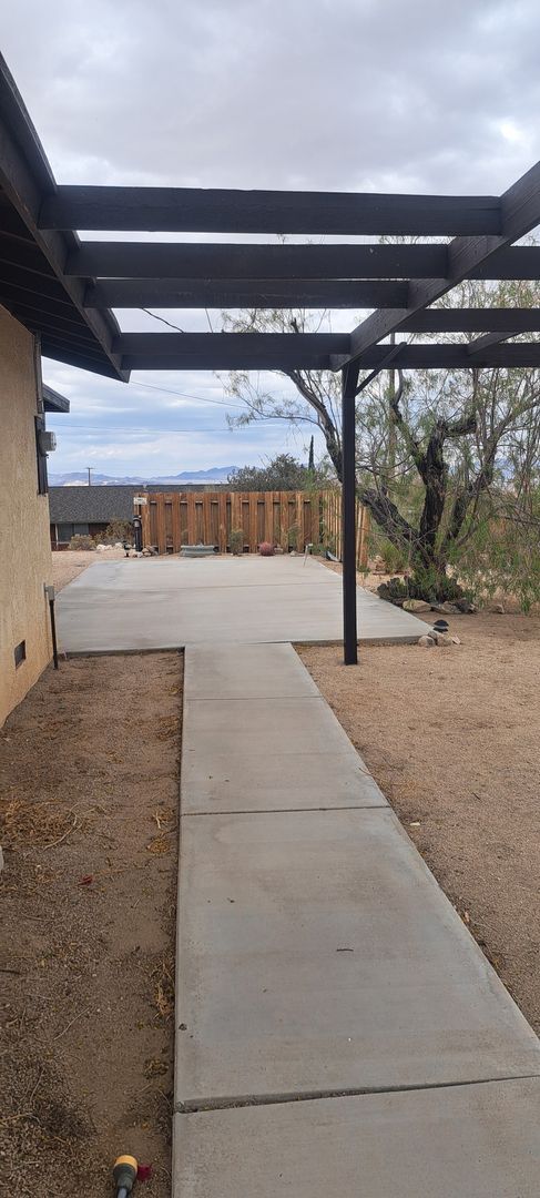 Building Photo - Larger 2 Bedroom home