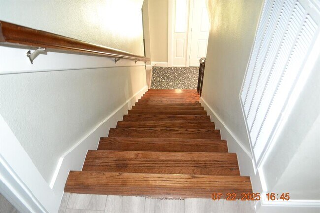 Building Photo - 14923 Perthshire Rd