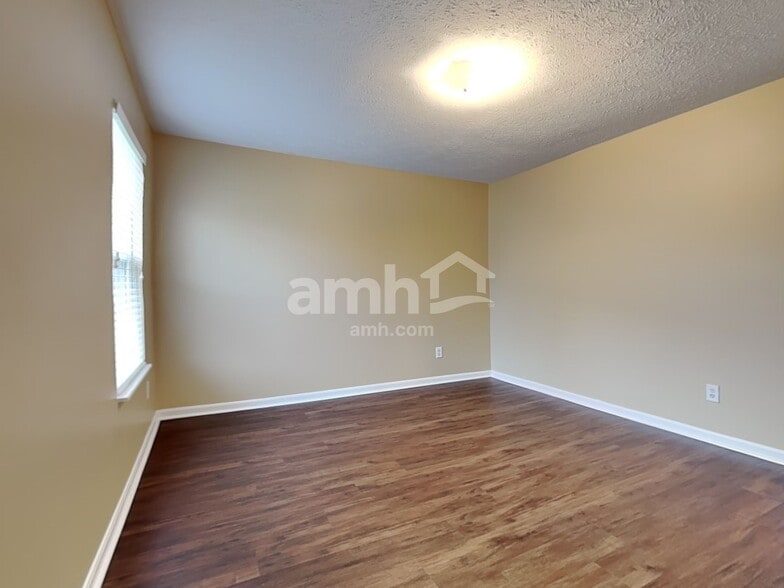 Building Photo - 7628 Falls Creek Way