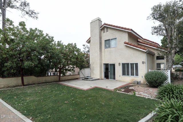 Building Photo - 556 Arapaho St