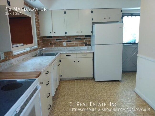 Building Photo - 45 Mandalay Dr