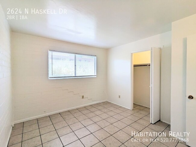 Building Photo - 2624 N Haskell Dr