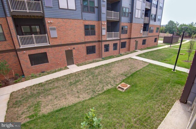 Building Photo - 4395 Peach Lily Ln