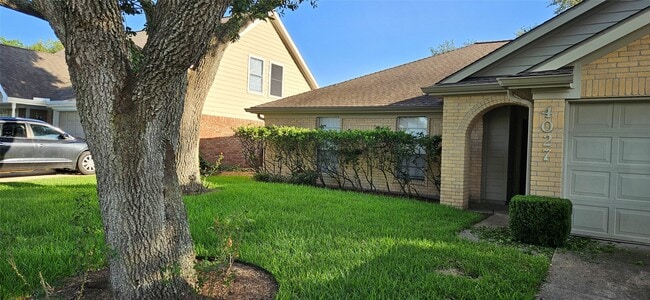 Building Photo - 4027 Avanti Dr