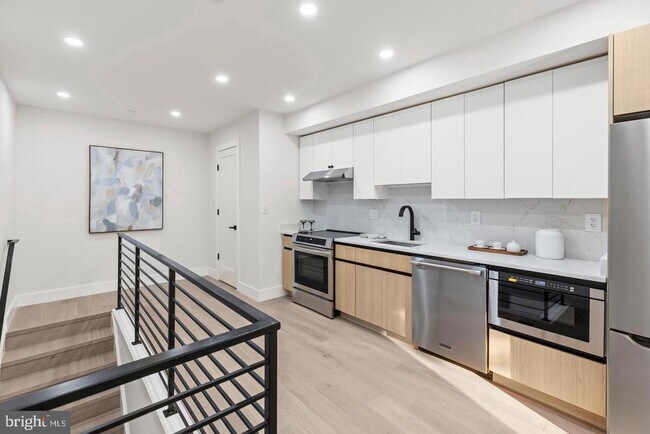 Building Photo - 3923 14th St NW