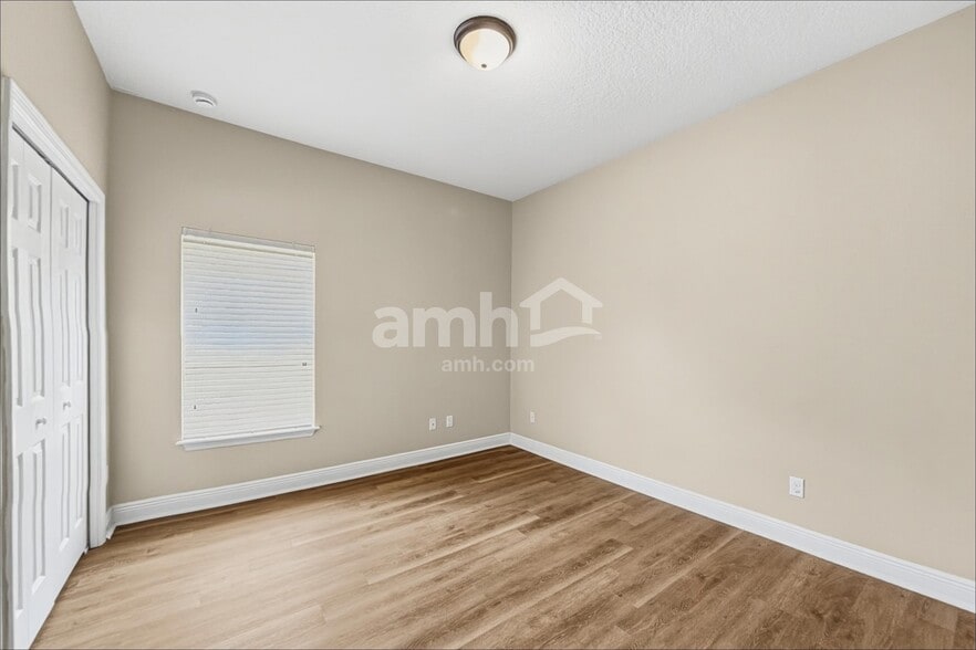 Building Photo - 30113 Saddlebred Ln
