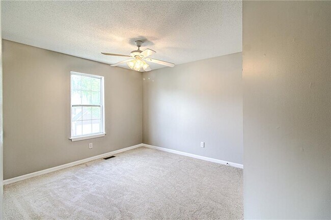 Building Photo - 2183 Serenity Dr NW