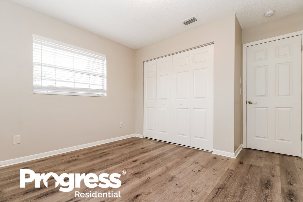 Building Photo - 12439 Brookside St