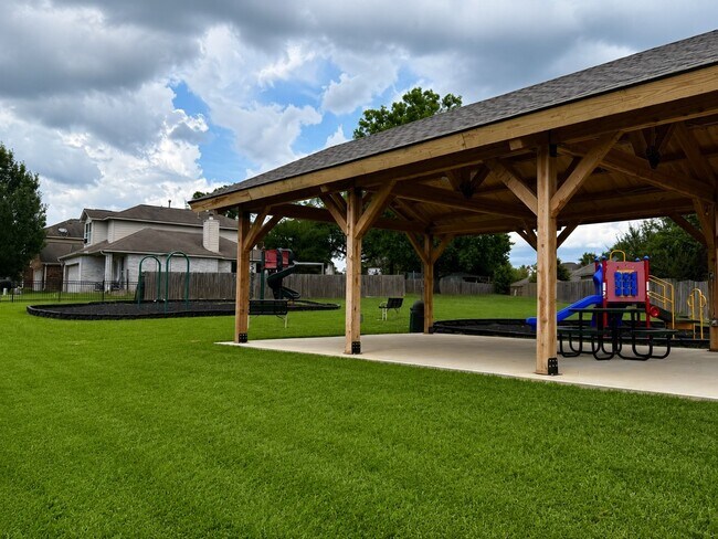 Building Photo - 980 Oak Falls Dr