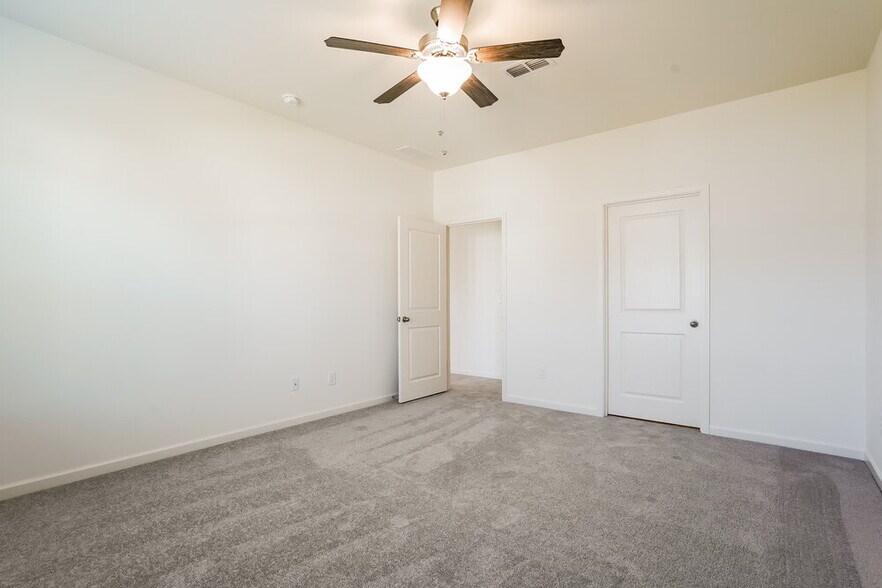 Building Photo - 752 Shepard Rock Dr