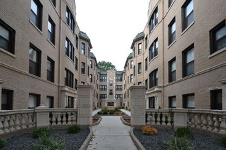 Building Photo - 4139 N Ashland Ave