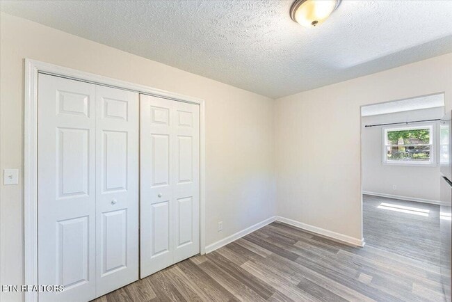 Building Photo - 158 Hamilton Cir