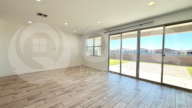 Building Photo - 5324 S 24th Ln