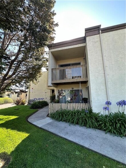 Building Photo - 432 Edgehill Ln