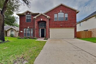 Building Photo - 728 Pateway Ct
