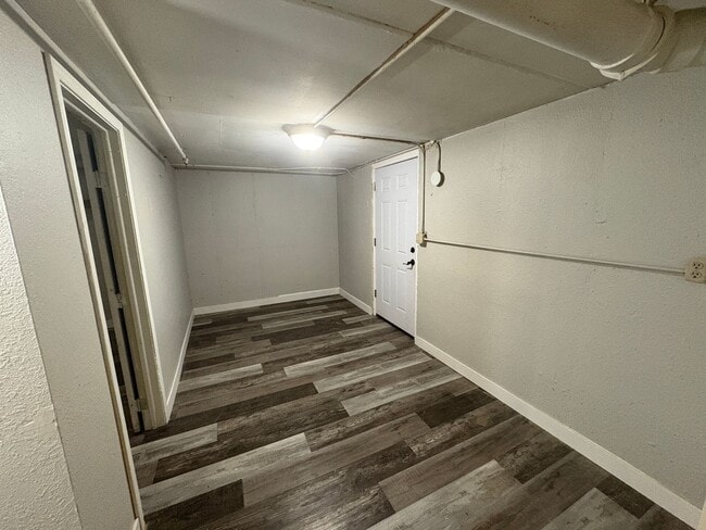 Building Photo - Basement apartment for rent at The Terrace