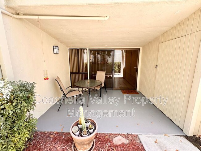 Building Photo - 1655 E Palm Canyon Dr