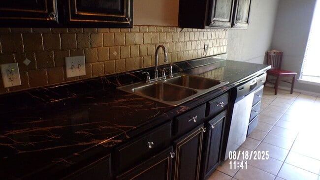 Building Photo - Great home located in Sherwood,$200.00 off...