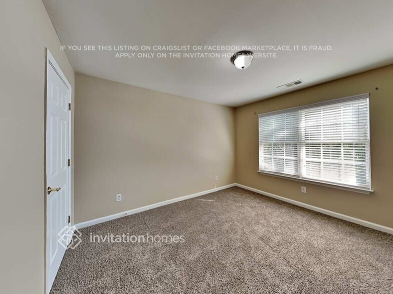 Building Photo - 610 Applegate Ln