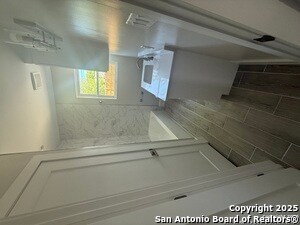 Building Photo - 1629 W Wildwood Dr