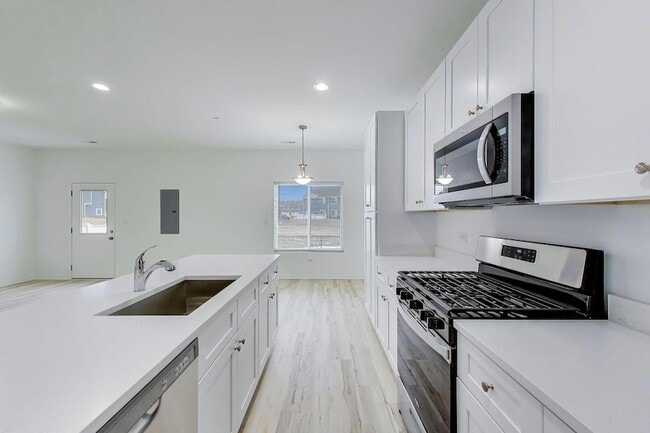 Building Photo - 1234 Gillespie Ln