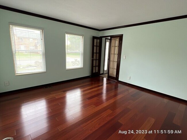 Building Photo - Gorgeous Highland Lakes Home