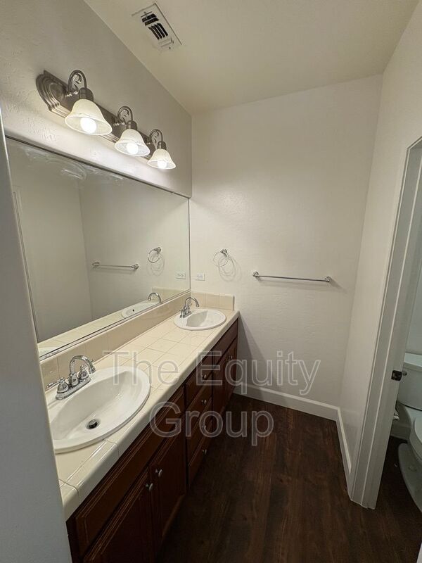 Building Photo - 3047 W Harold Ct