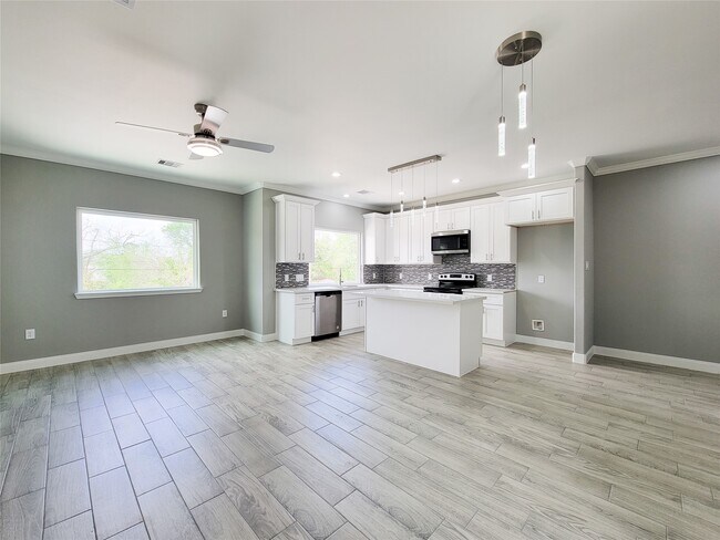 Building Photo - 4514 Maggie St