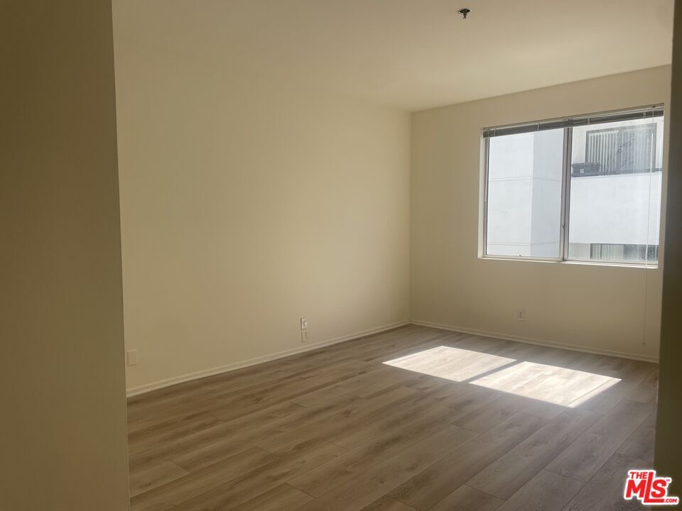 Building Photo - 10601 Wilshire Blvd