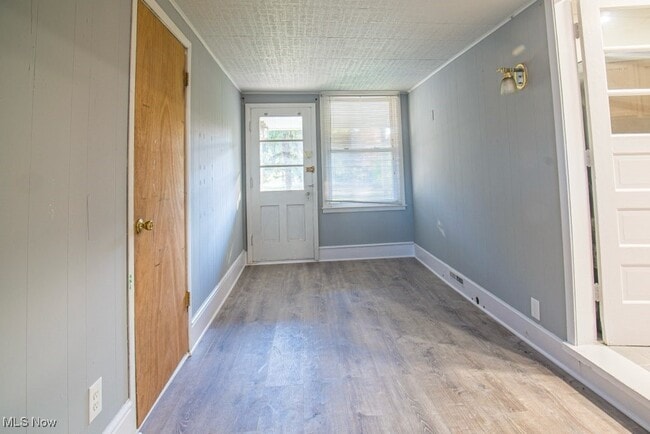 Building Photo - 1399 Barlow Rd