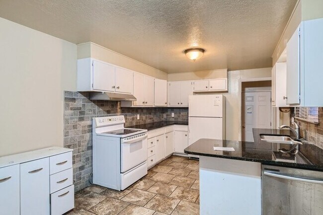 Building Photo - 419 Paul Avenue, Layton, UT, 84041