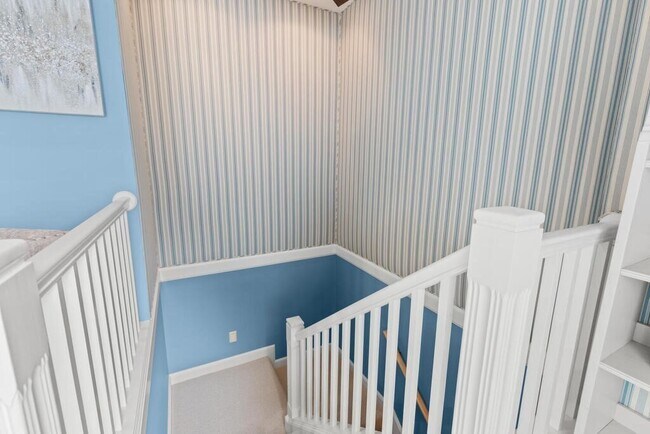 Building Photo - 49B Dana St