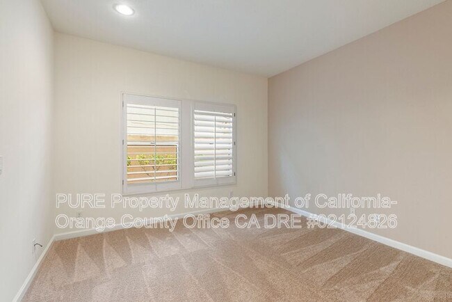 Building Photo - 11930 N Riviera