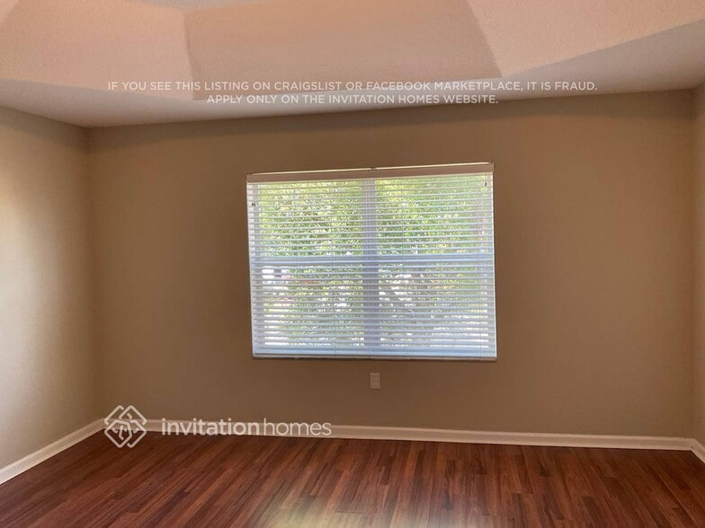 Building Photo - 5821 Azalea Cir