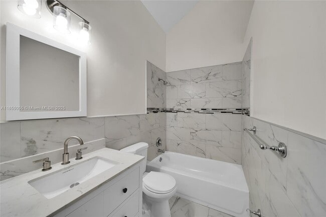 Building Photo - 4033 SW 68th Way