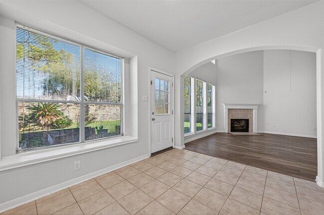 Building Photo - 23730 River Pl Dr