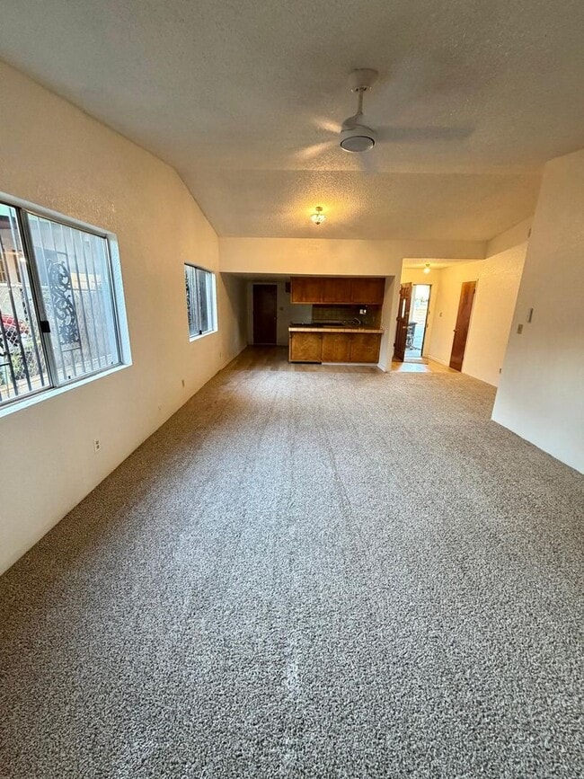 Building Photo - Charming 4 bedrooms single family home in Delano - Schedule your tour now!