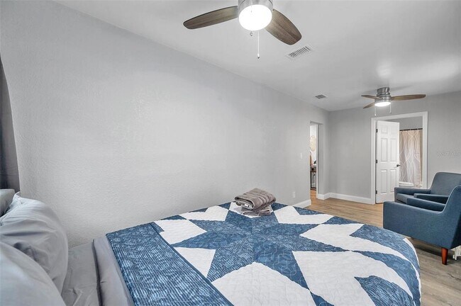 Building Photo - 3720 3rd Ave N